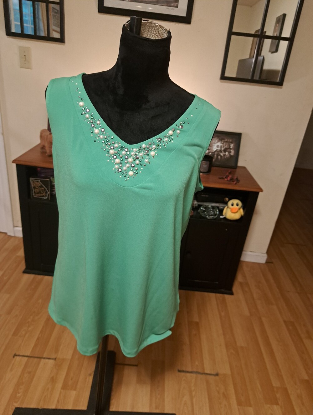 Medium Susan Graver Green Sleeveless Embellished Tank Top Pullover Muscle Shirt